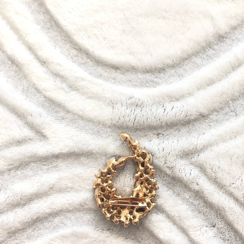 Brooch - Picture 2 of 2